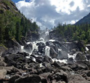 Sites touristiques de l'Altaï. Cascade d'Uchar.
