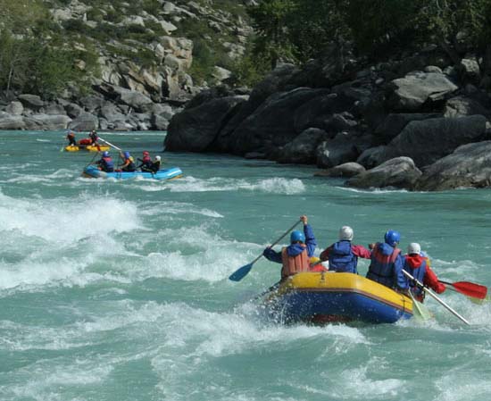 Rafting the Middle course Katun river.